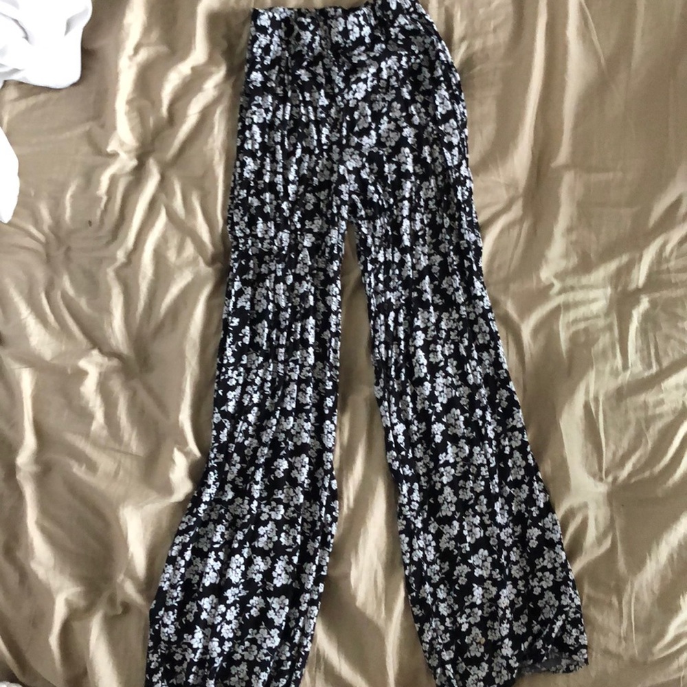 Floral billowy pants